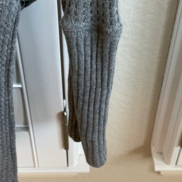 Free People. Dark Gray Thermal tunic.  Scoop neck.  XS - Picture 5 of 5